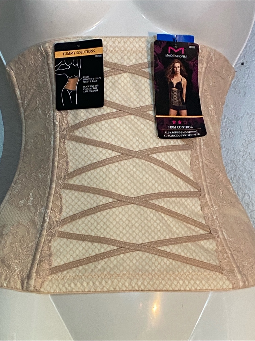 MaidenForm Lace waistnipper  in Cream size XL